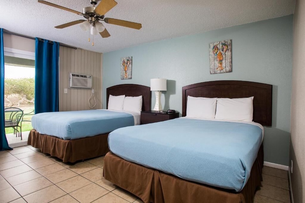 Standard Room, 2 Queen Beds, Patio, Park View photo 1