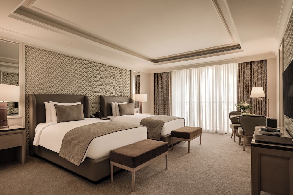 Royal Suite photo 1