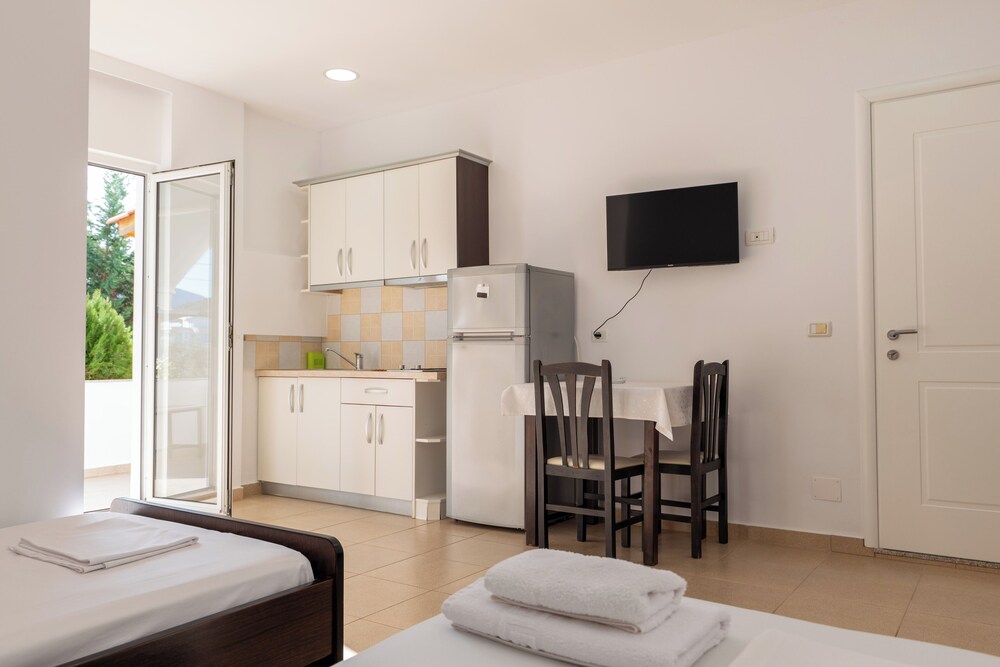 Comfort Triple Room, City View