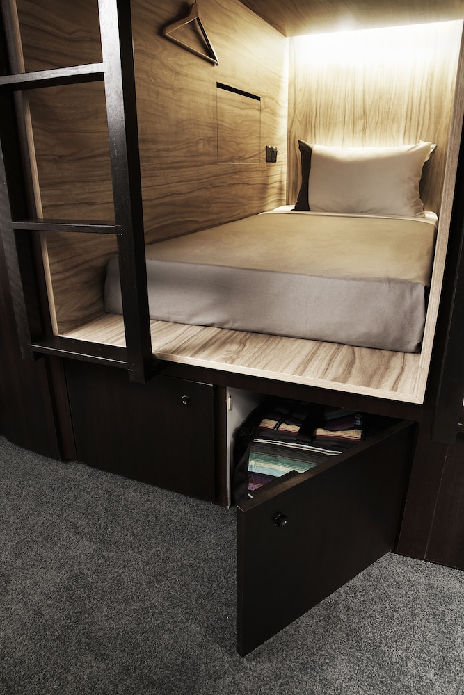 Single POD Front Entry – Female only photo 3