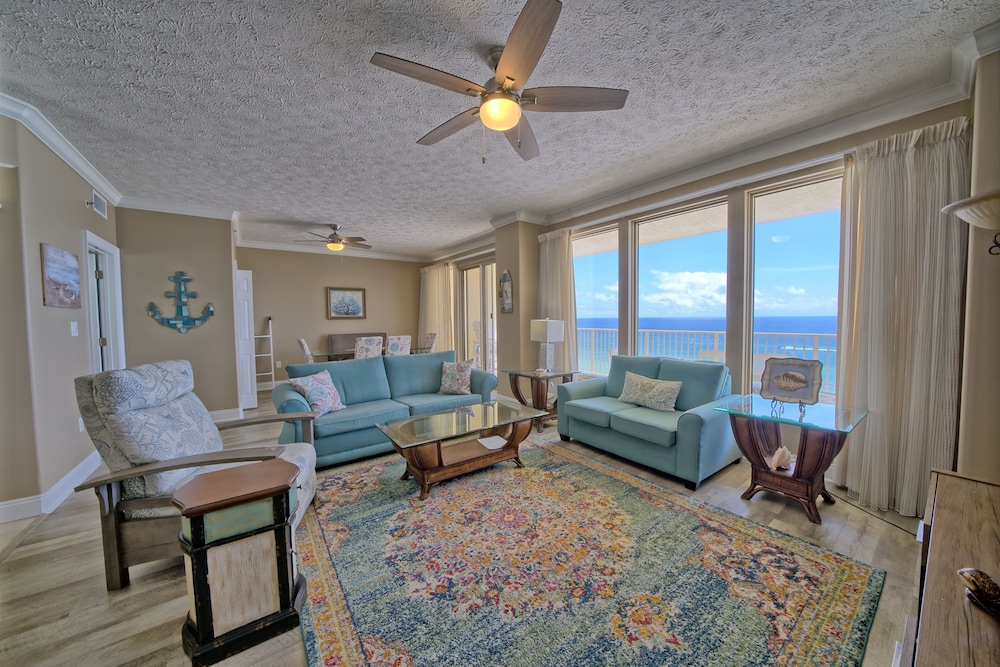 Condo, 2 Bedrooms