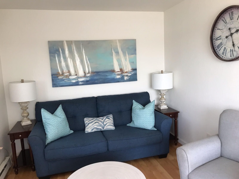 Duplex, 1 Queen Bed, Kitchen, Ocean View (Pelican 2) photo 2