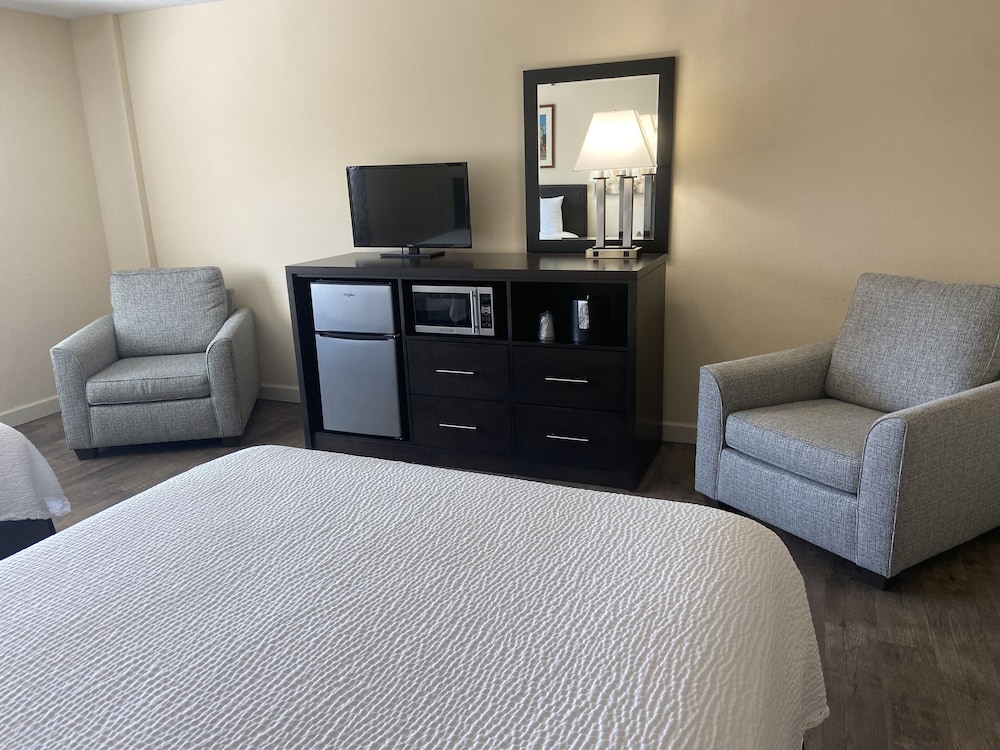 Double Room, 2 Queen Beds - Photo 3