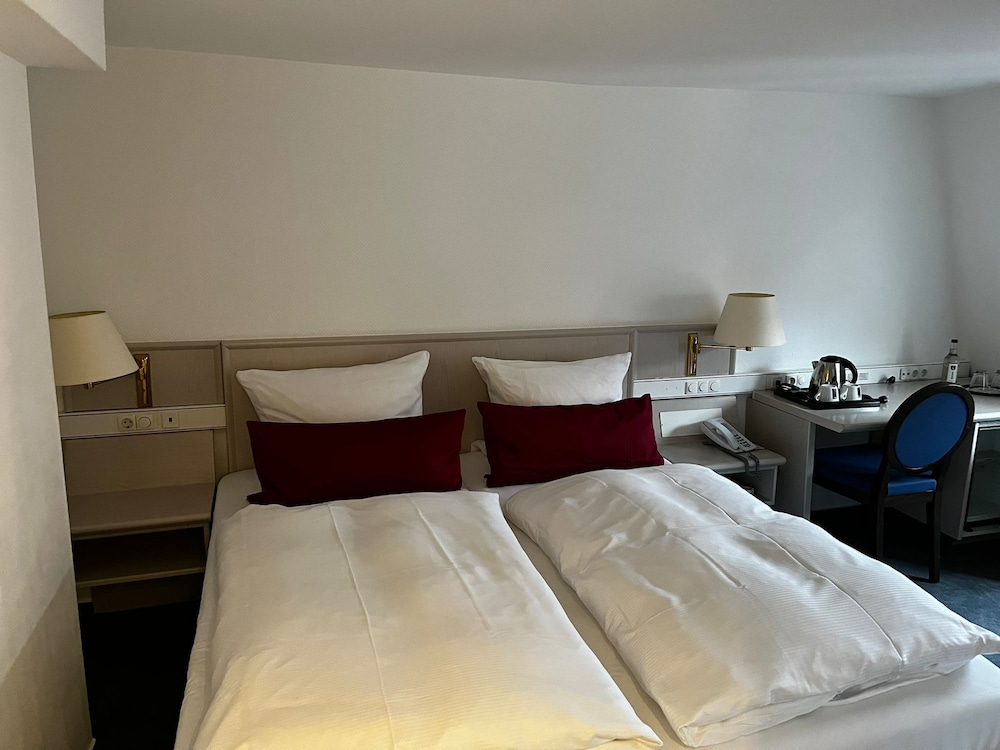 Basic Double Room photo 2