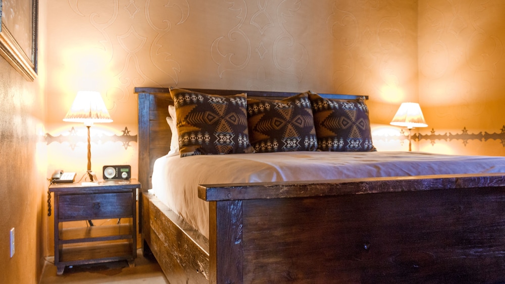 Suite, 1 King Bed, Mountain View (Premier Suite) photo 2