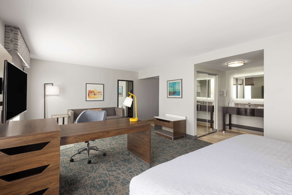 Standard Room, 1 King Bed with Sofa bed