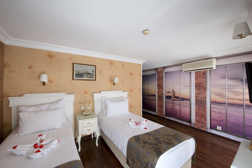 Double or Twin Room photo 3