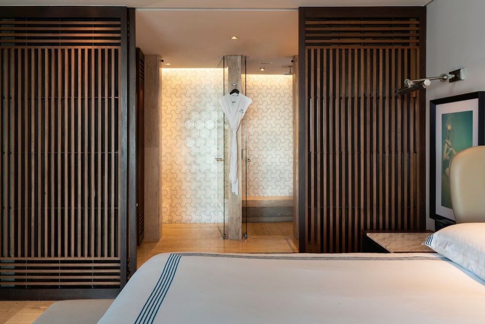 Room, 1 King Bed, Terrace, Pool View photo 1