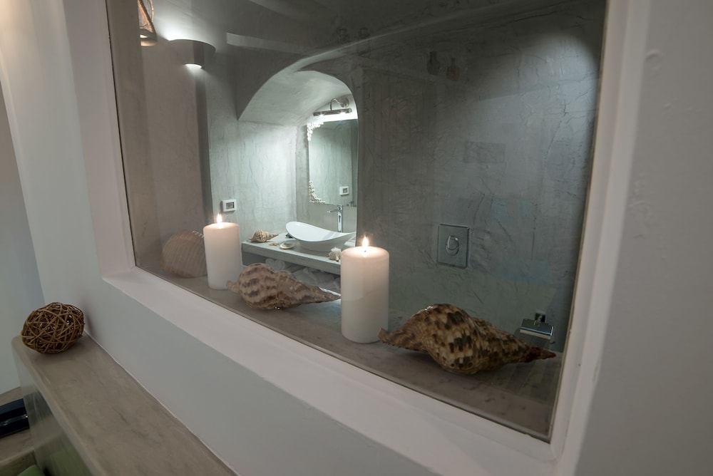 Superior Suite - Photo 3