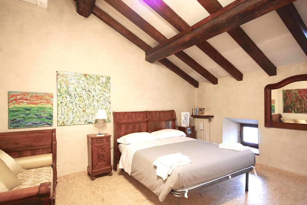 Double Room, 1 Bedroom, Private Bathroom photo 2