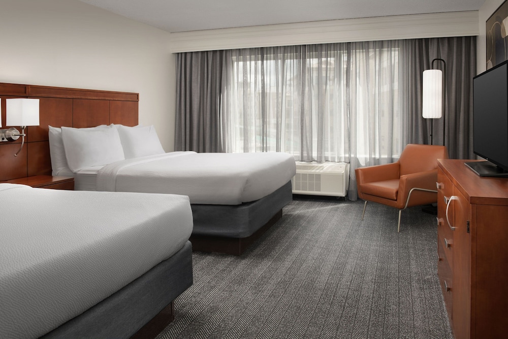 Suite, 1 Double Bed photo 2