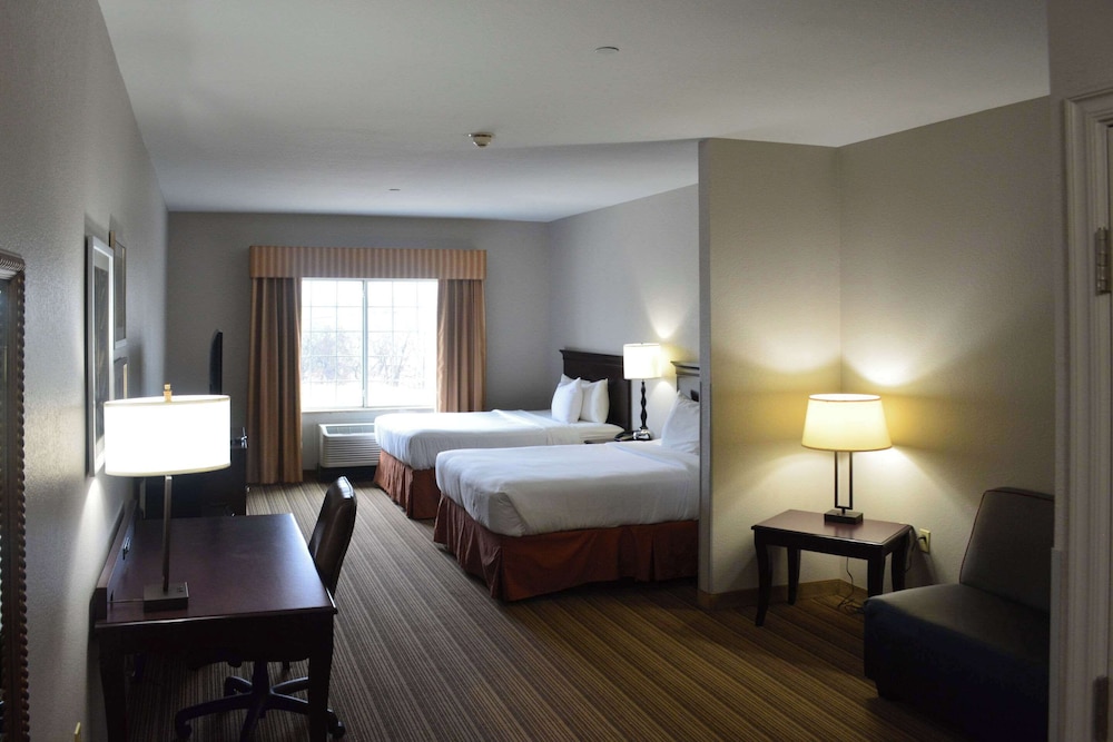 Studio Suite, Multiple Beds, Non Smoking - Photo 1