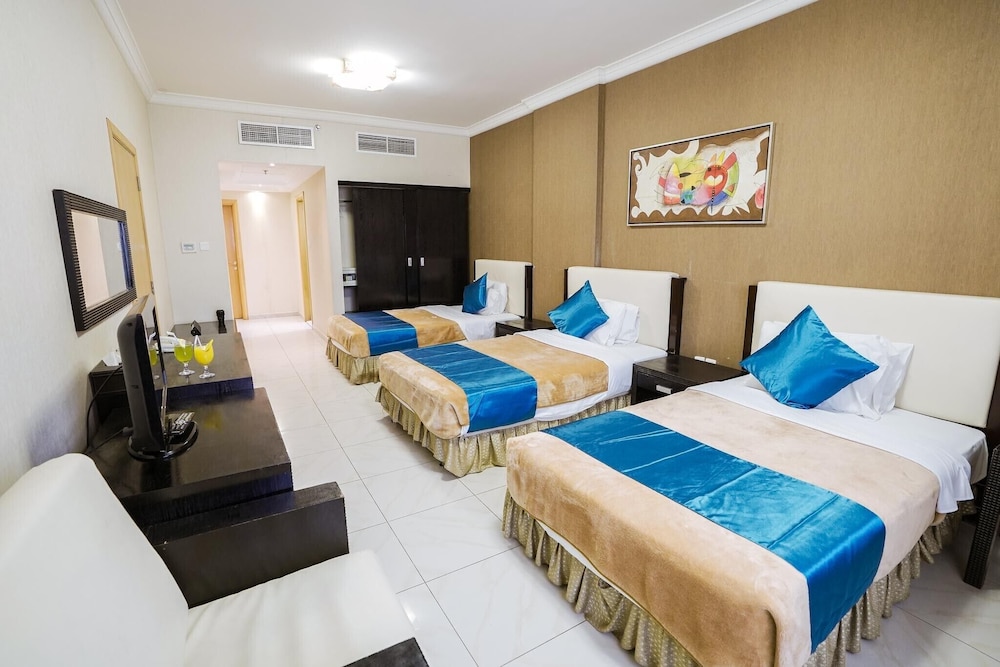 Standard Triple Room photo 3