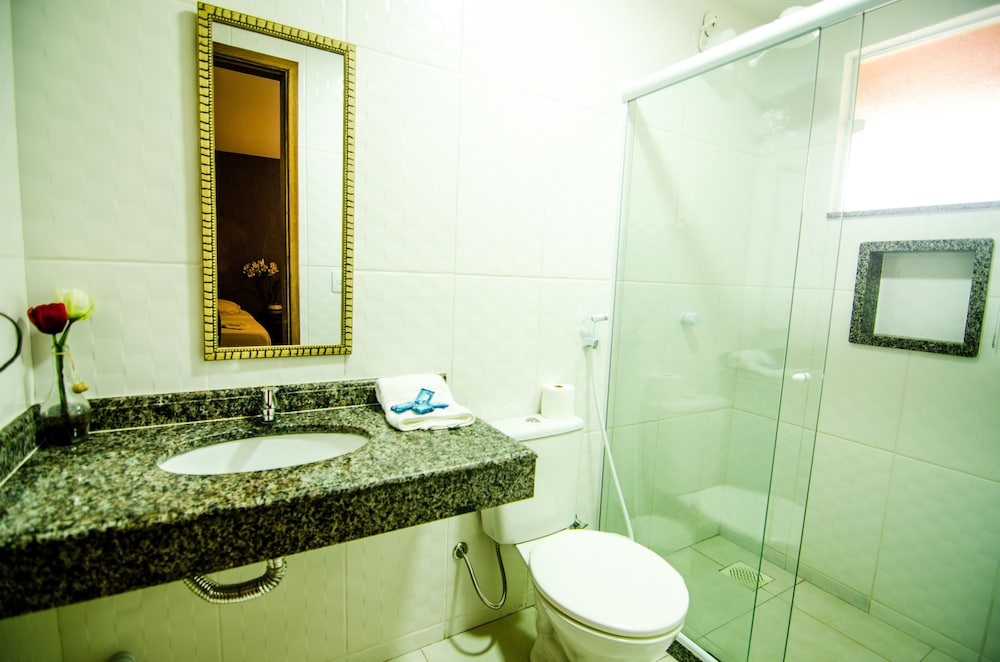 Comfort Room - Photo 3