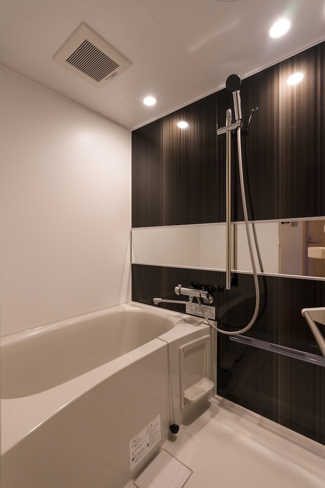 Twin Room - Photo 8