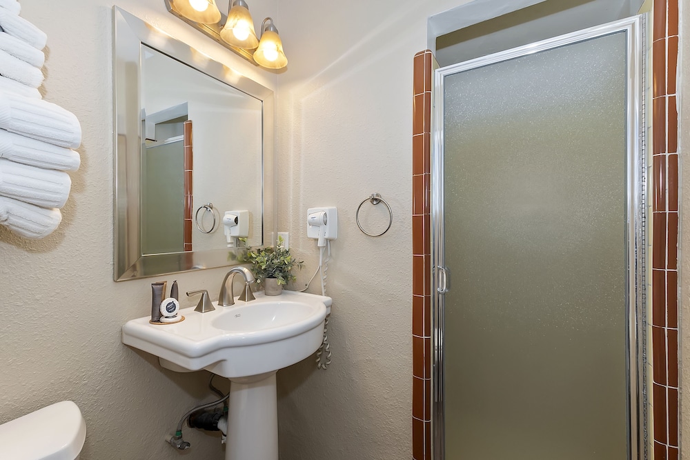 Standard Double Room - Photo 5