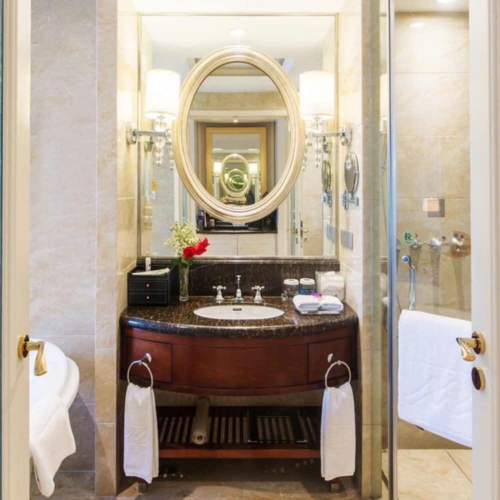 Superior Twin Room, City View
