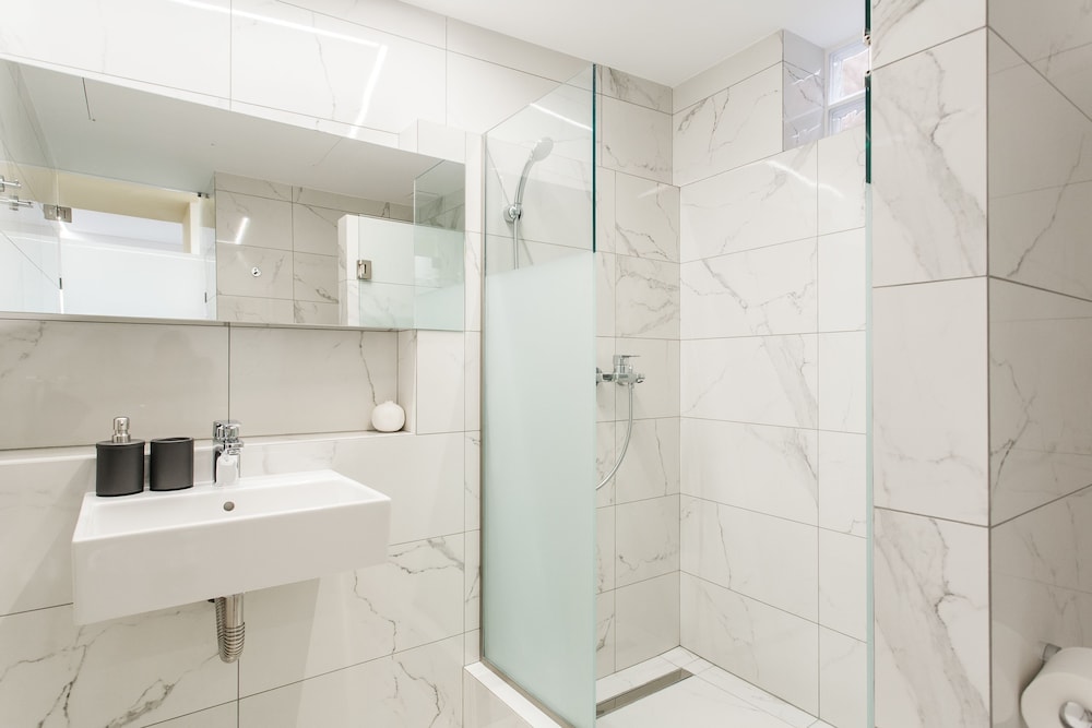 Apartment (Greece U Around Athens No. 2) photo 2