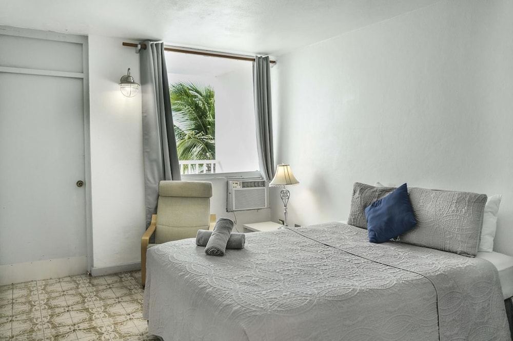 Room, Balcony, Ocean View photo 1