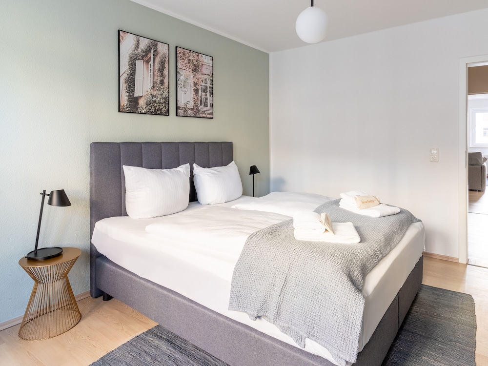 One-Bedroom Suite with sofa bed photo 3