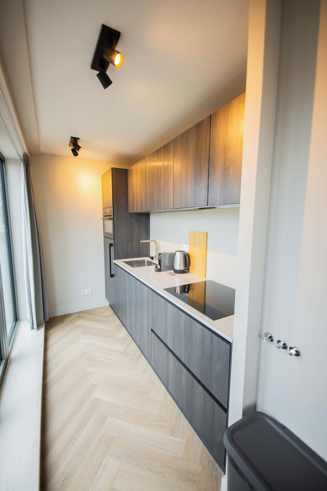 KS71P Serviced Studio Apartments +B photo 2