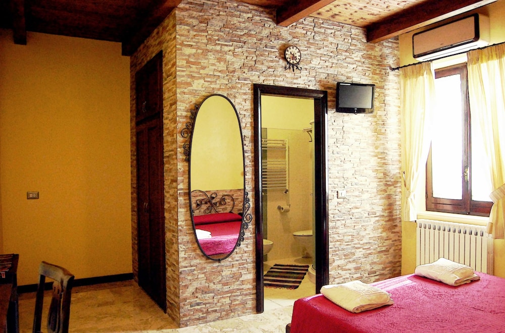 Deluxe Double or Twin Room photo 1