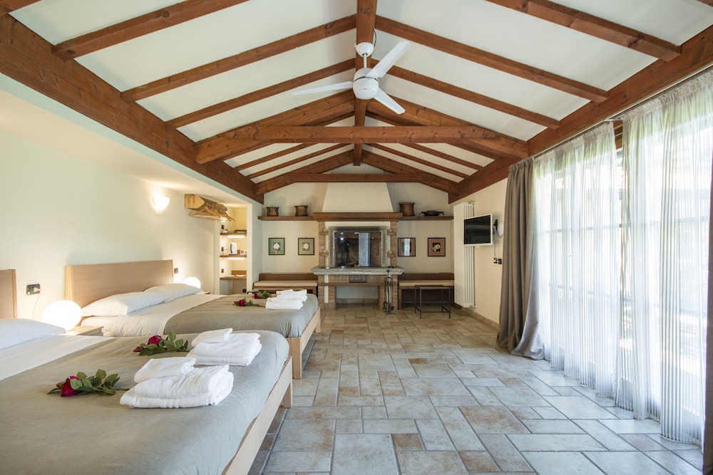 Quadruple Room, Garden View, Annex Building photo 3