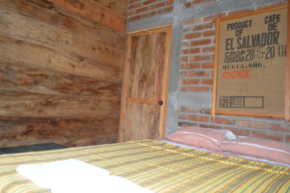 Basic Triple Room, 5 Bedrooms, Non Smoking photo 2