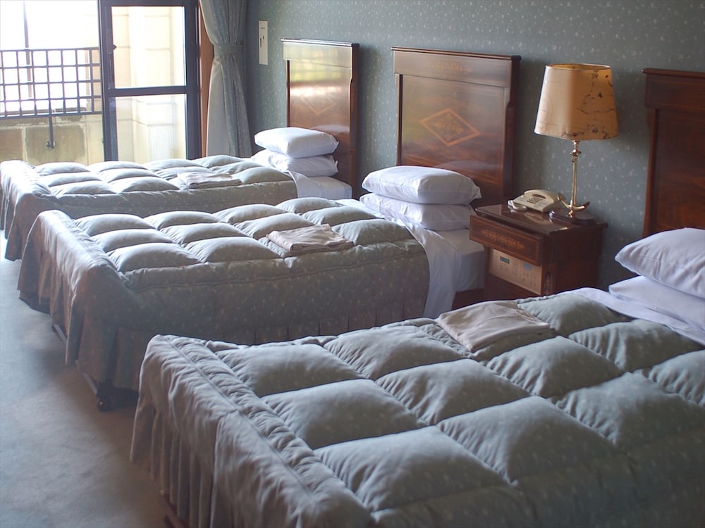 Triple Room, Smoking, Mountain View