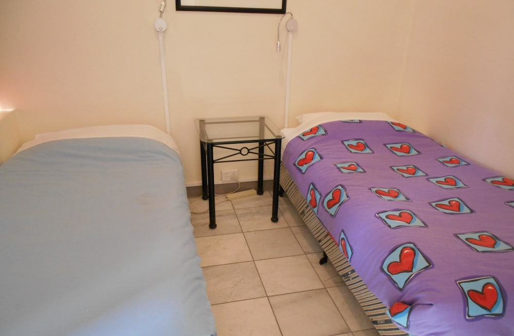 Standard Room, Non Smoking (Harrington Suite) photo 3