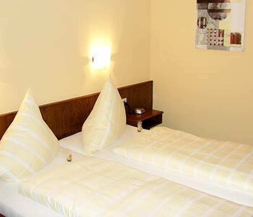 Double Room - Photo 2