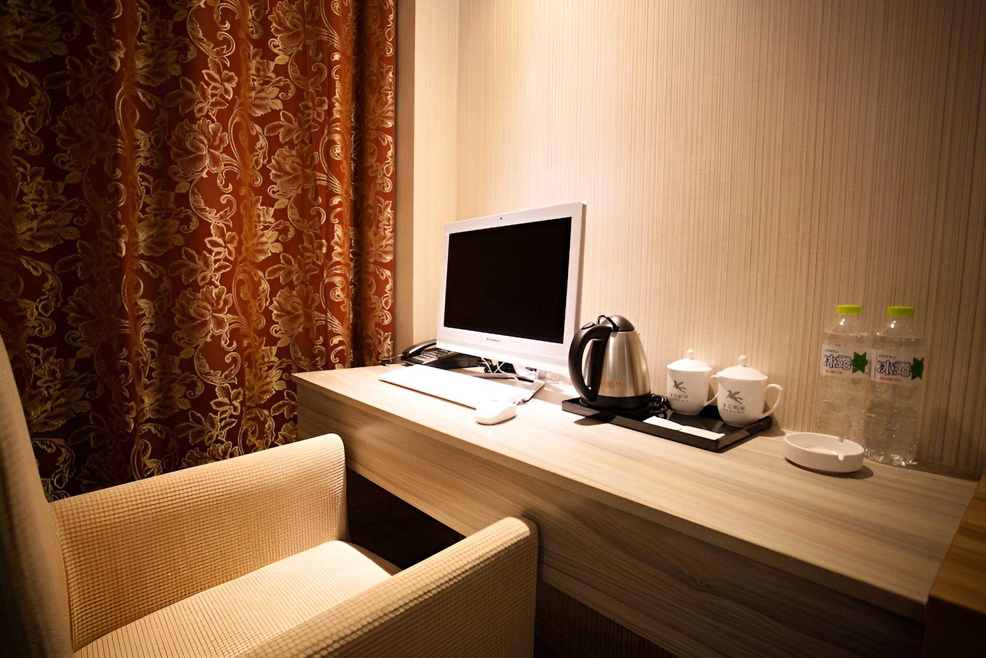 Business Twin Room photo 2