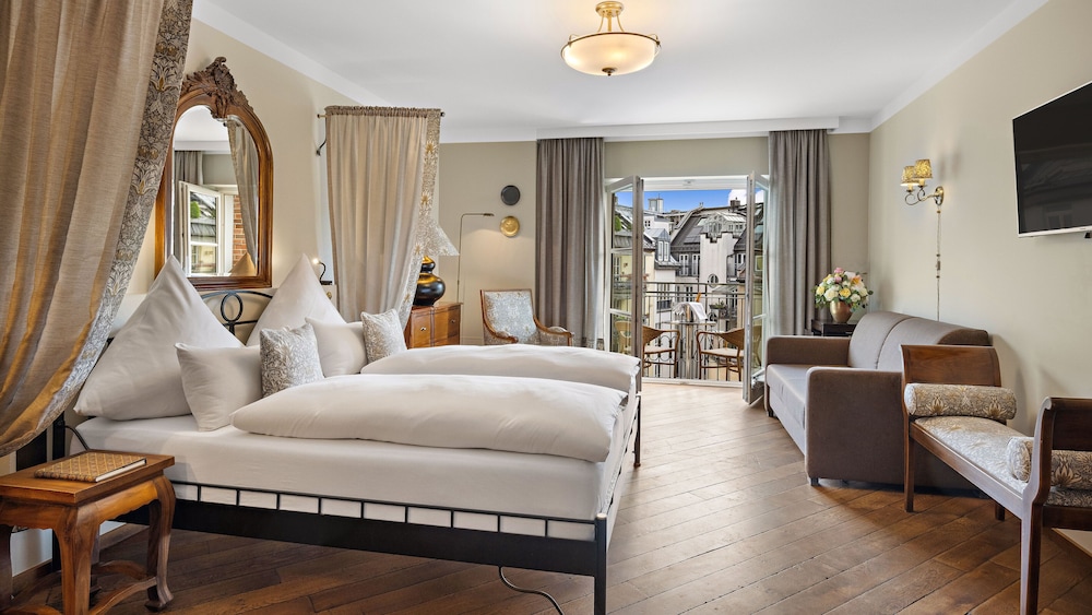 Junior Suite, Balcony photo 3
