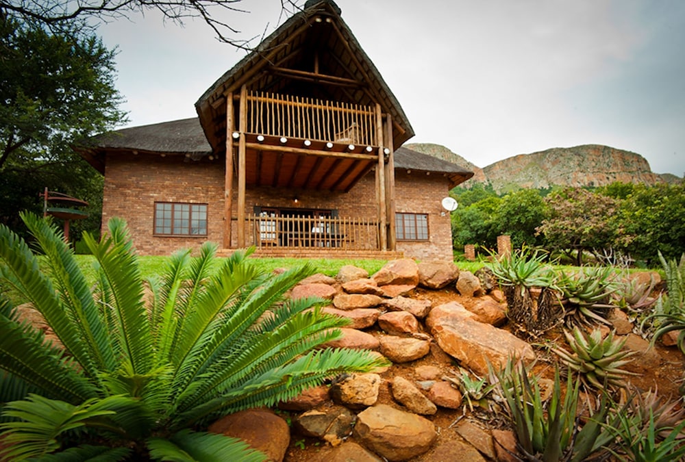 Comfort House, 3 Bedrooms, Pool Access, Mountain View photo 2