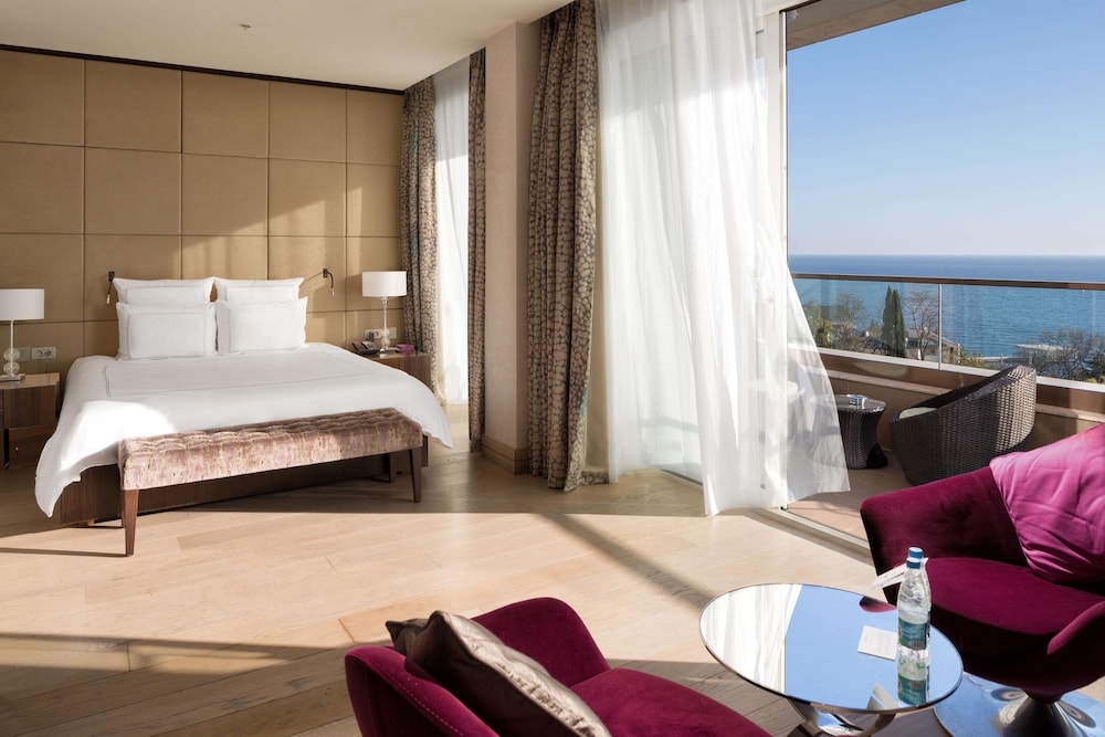 Swiss, Signature Room, 1 King Bed