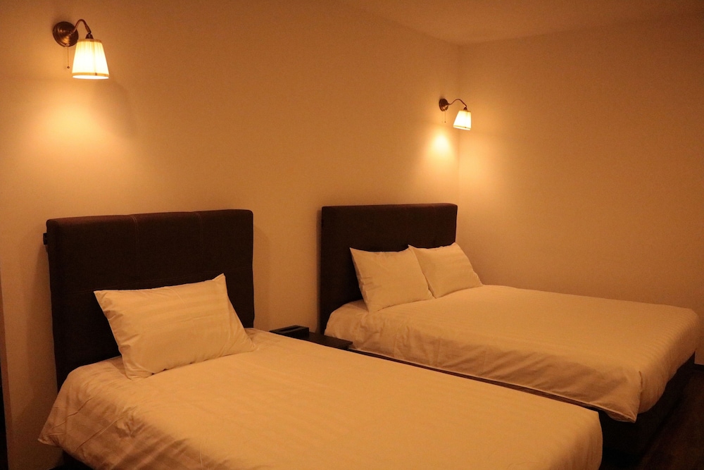 Executive Triplet Room - Photo 1