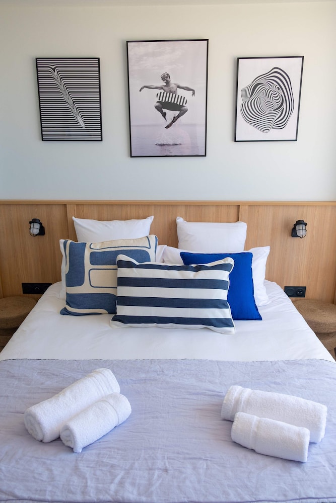 Standard Room, Ocean View photo 1