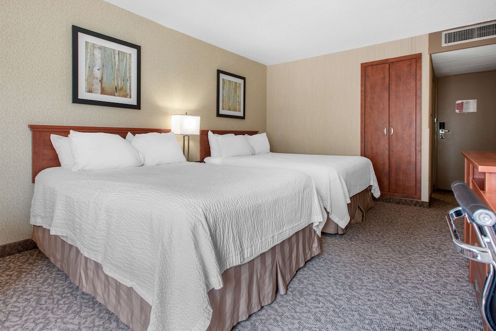 Standard Room, 2 Queen Beds (Second Floor) photo 3