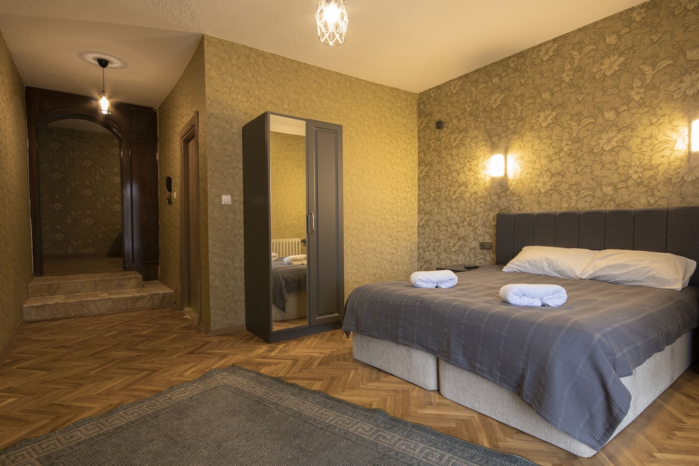 Exclusive Room