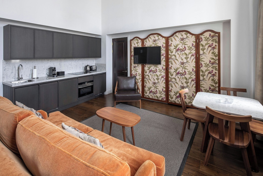 Suite, 1 Bedroom, City View photo 3