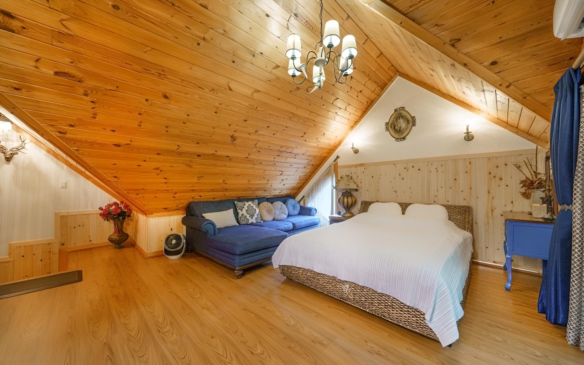 Room (Star (Private BBQ))