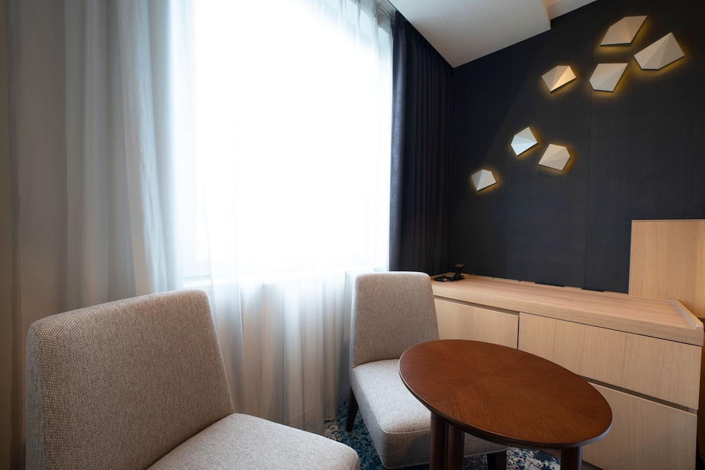 Comfort Twin Room, Non Smoking (2 semi-double beds) - Photo 3