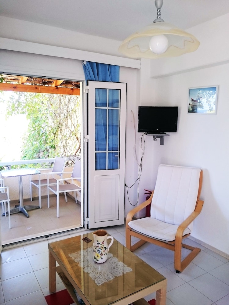 Apartment, 2 Bedrooms, Sea View photo 1