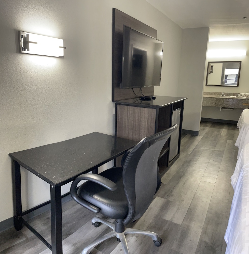 Deluxe Room, 1 Double Bed - Photo 4