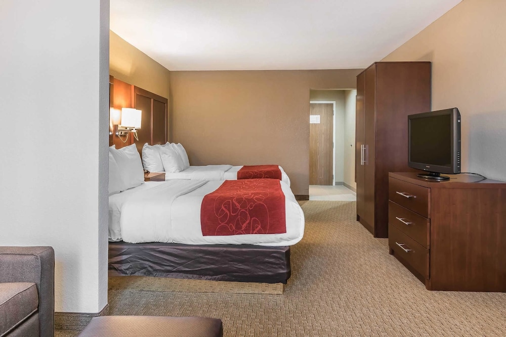 Suite, 2 Queen Beds, Non Smoking - Photo 6