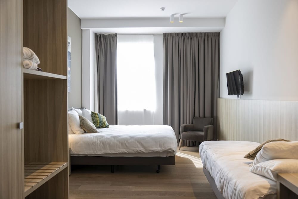 Room (Accessible room)