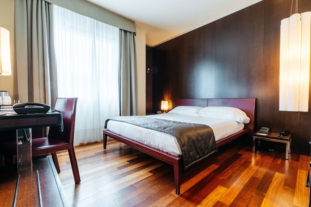 Executive Double Room - Photo 2