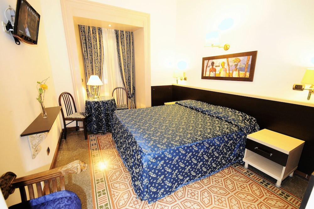 Standard Double Room Single Use, 1 Double Bed - Photo 1