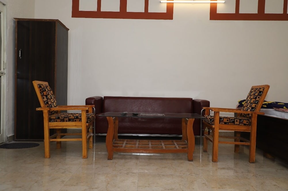 Family Room - Photo 1