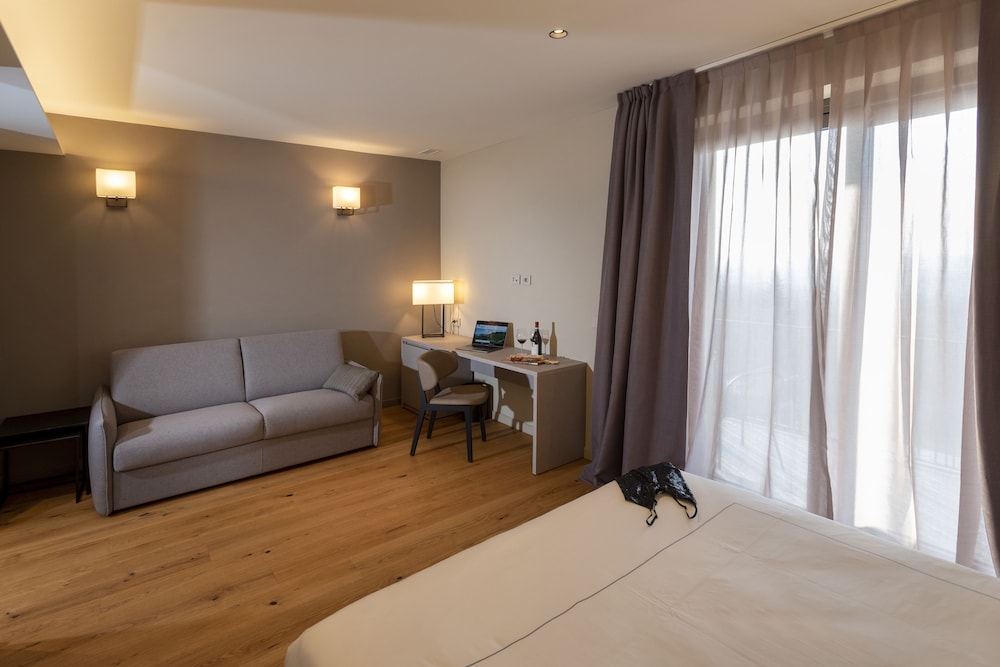 Junior Double Room photo 3